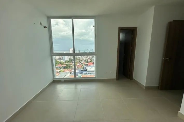 Venta de apartamento PH Center Point Tower, 12 de octubre