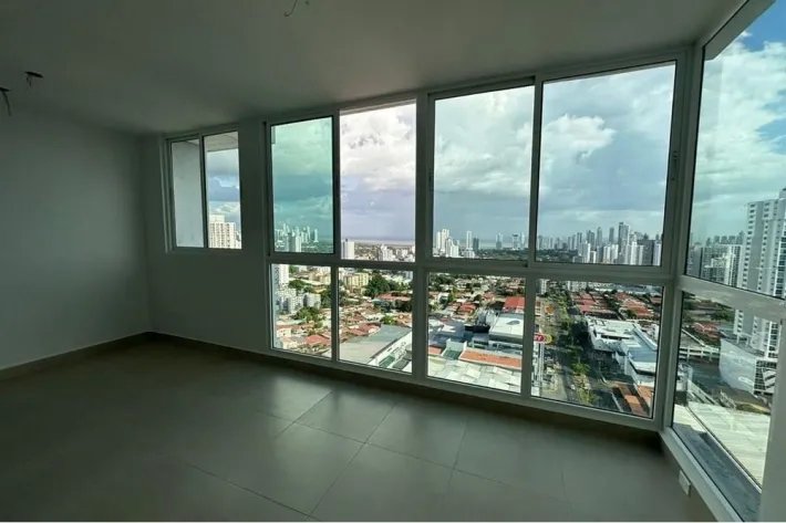 Venta de apartamento PH Center Point Tower, 12 de octubre