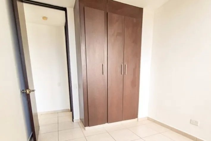Venta de céntrico apartamento en Avenida Tumba Muerto, Panamá