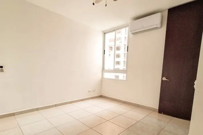 Venta de céntrico apartamento en Avenida Tumba Muerto, Panamá
