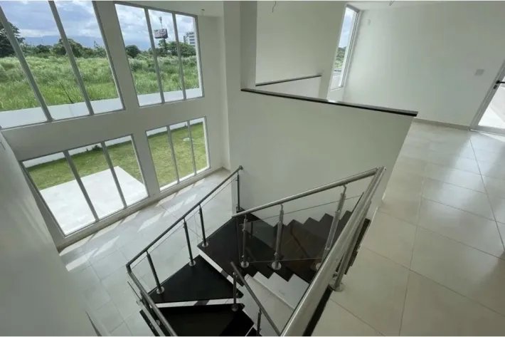 Venta de casa de dos plantas, PH Villa Sur, Costa Sur