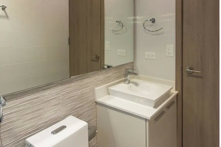 Se vende apartamento en Condado del Rey, Panamá