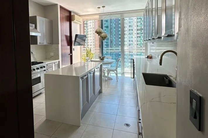 Apartment for sale in Punta Pacifica
