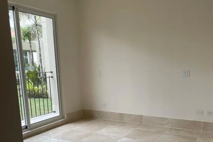 Venta de apartamento en The Reserve Pinnacle, Santa María