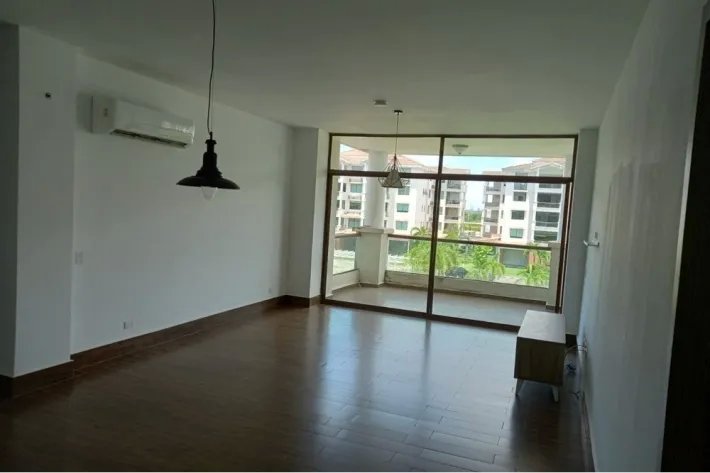 Venta de apartamento en PH Costamare, Panamá