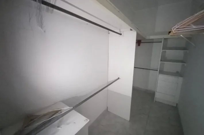 Venta de apartamento reposeído en PH Chaquira, Bella Vista
