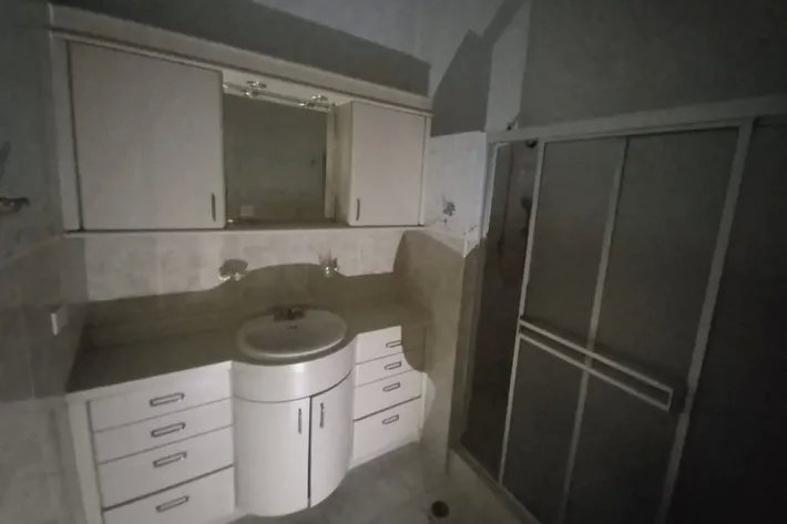 Venta de apartamento reposeído en PH Chaquira, Bella Vista