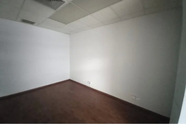 Venta de oficina reposeída en PH Donando, Bella Vista