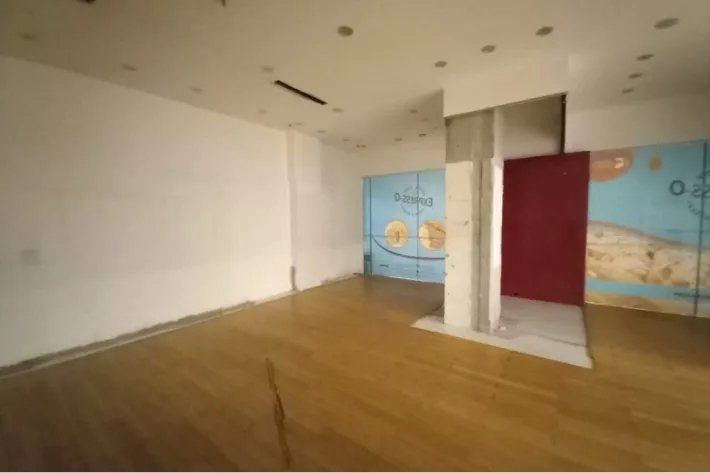 Venta local comercial reposeído en Multicentro Megapolis