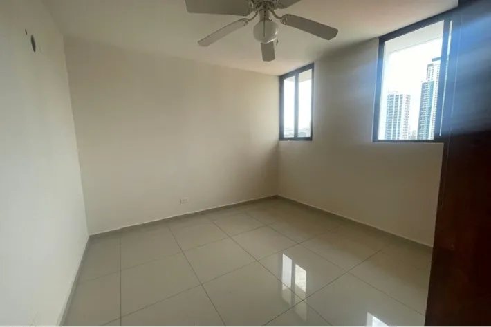 Apartment for rent in Vía España