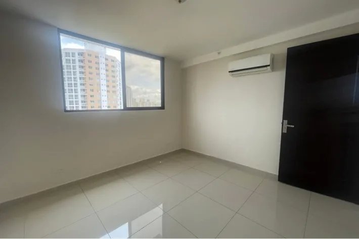 Apartment for rent in Vía España