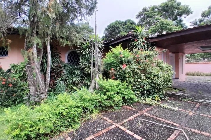 Venta de casa reposeída en Altos del Golf, San Francisco, Panamá