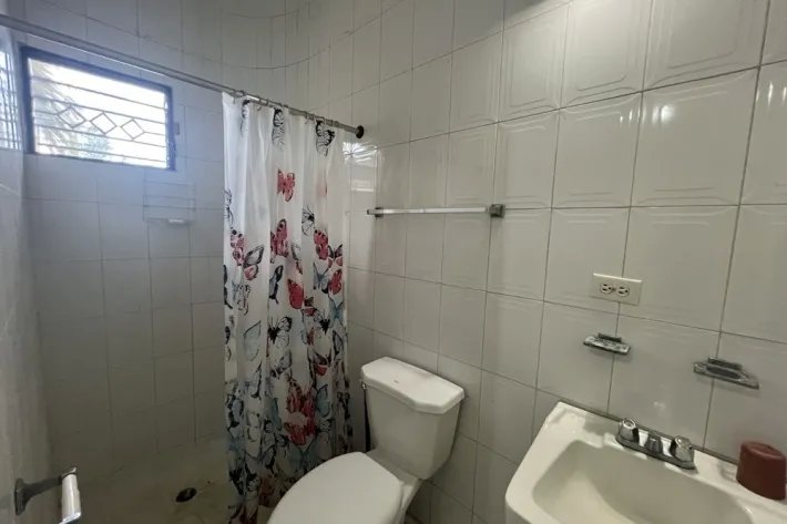 House for sale in Los Angeles, Betania