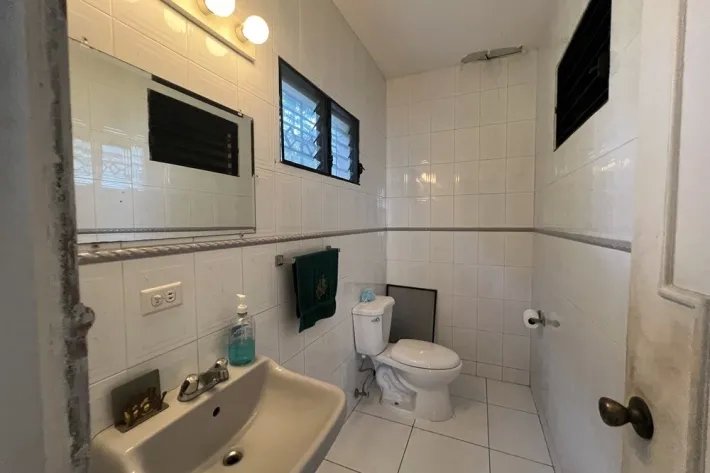 House for sale in Los Angeles, Betania
