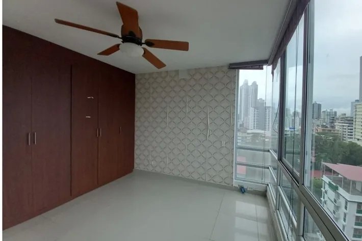 Venta de apartamento reposeído en El Cangrejo, Panamá