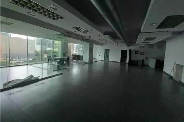 Repossessed office for sale in PH Office One, Obarrio