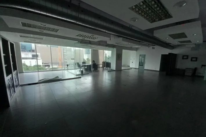 Repossessed office for sale in PH Office One, Obarrio