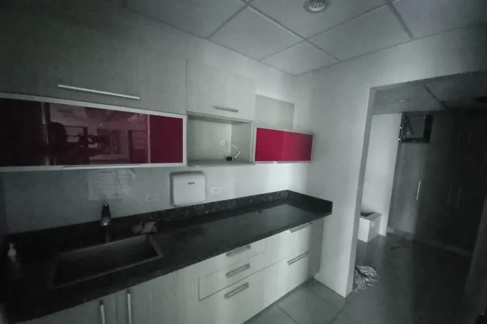 Repossessed office for sale in PH Office One, Obarrio