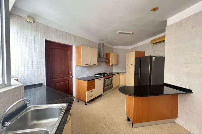 Venta de apartamento PH Vista Nova, El Cangrejo
