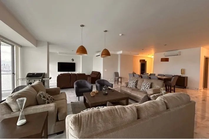 Alquiler de apartamento amoblado en PH Regalia, Costa del Este, Panamá