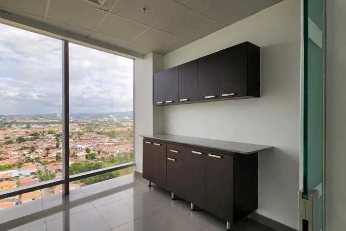 Office for rent in PH Torre Aseguradora Ancón, Costa del Este.