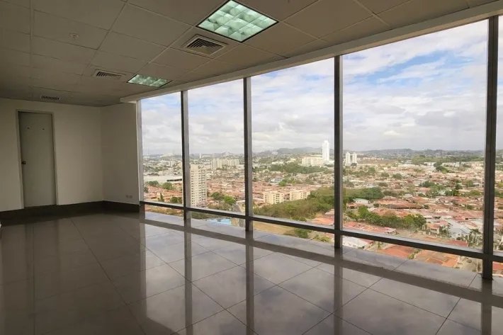 Office for rent in PH Torre Aseguradora Ancón, Costa del Este.