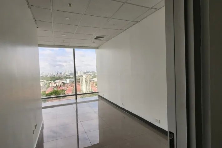 Office for rent in PH Torre Aseguradora Ancón, Costa del Este.