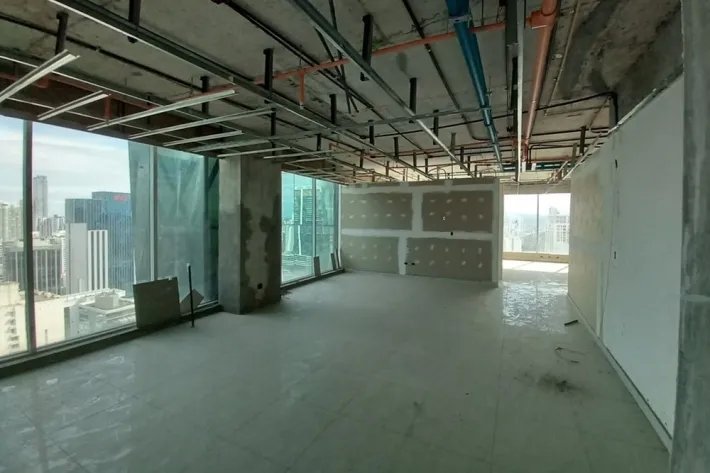 Repossessed offices for sale in Obarrio, Panama