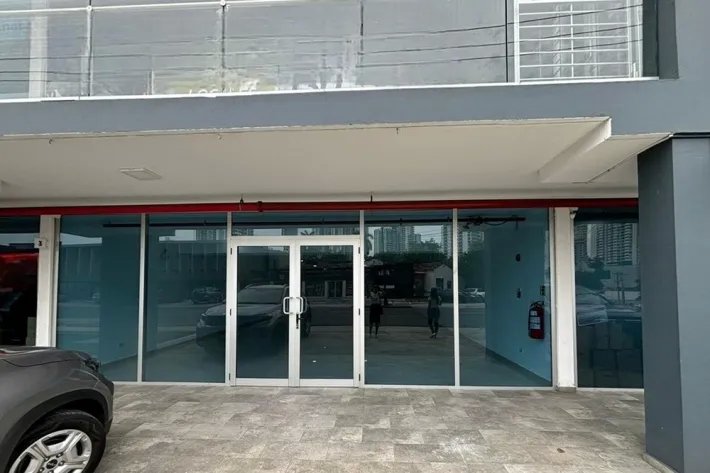 Alquiler de local comercial en Plaza Signature Point, Bella Vista, Panamá