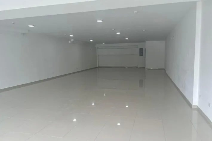 Alquiler de local comercial en Plaza Signature Point, Bella Vista, Panamá