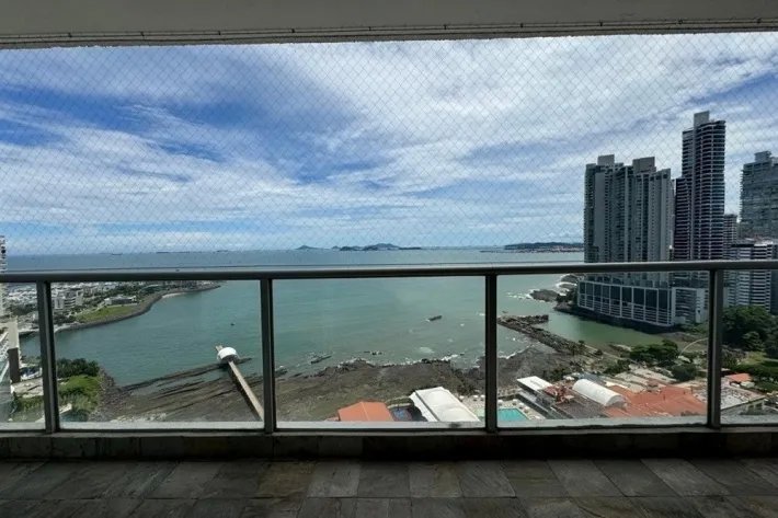 Alquiler de apartamento con vista al mar en Punta Pacífica, Panamá
