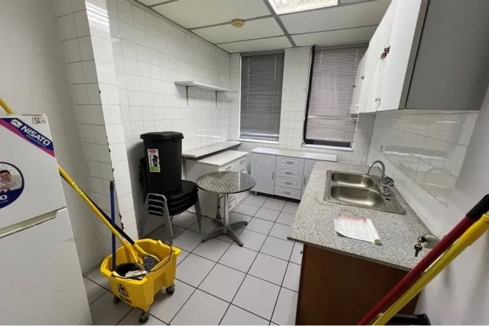 Venta de oficina en Avenida Federico Boyd, Bella Vista