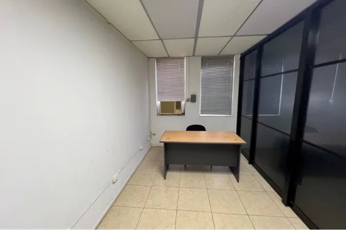 Venta de oficina en Avenida Federico Boyd, Bella Vista