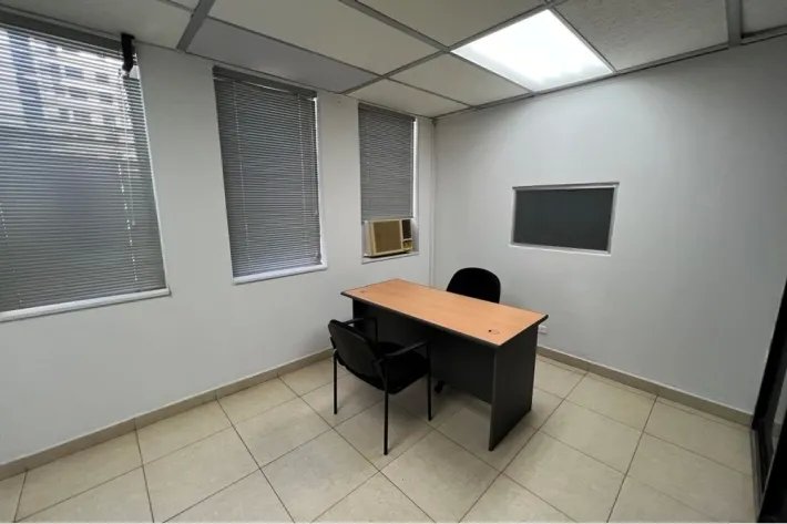 Venta de oficina en Avenida Federico Boyd, Bella Vista