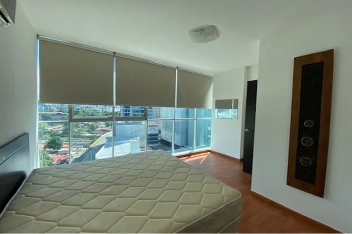 Furnished apartment for sale in Paitilla, Panama City