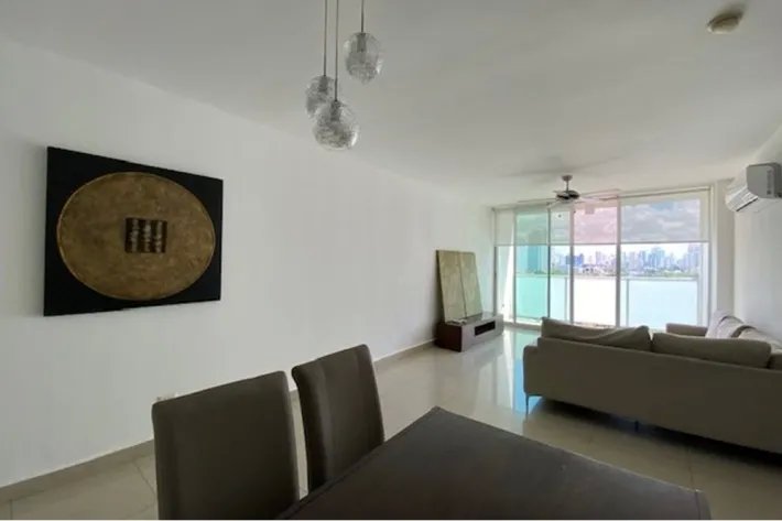 Furnished apartment for sale in Paitilla, Panama City