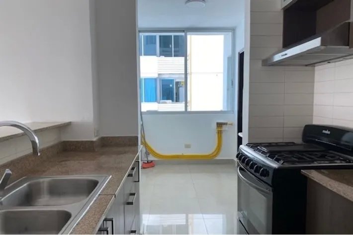 Furnished apartment for sale in Paitilla, Panama City