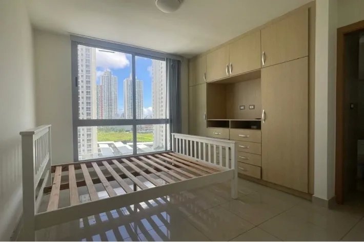 Apartment for sale in Condado del Rey, Betania