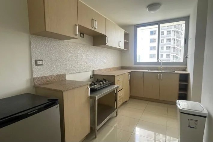 Apartment for sale in Condado del Rey, Betania