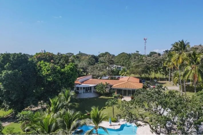 Se vende casa de playa en Santa Clara, Coclé