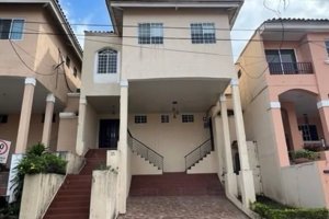 House for sale in El Doral, El Bosque, Panama