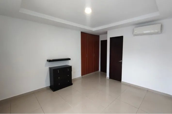 Furnished apartment for sale in San Francisco