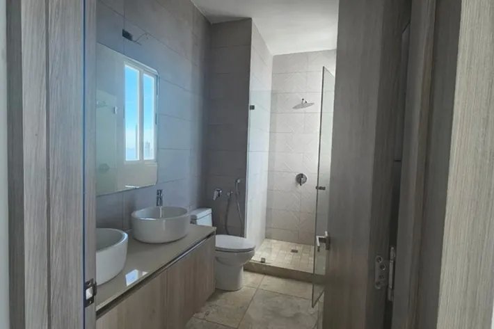 Apartamento con vista al mar en venta en Bella Vista, Panamá