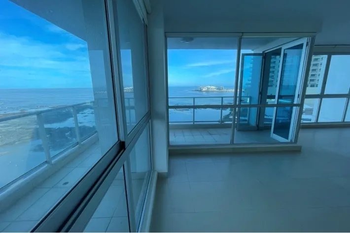 Venta de apartamento frente al mar en Punta Pacífica, Panamá