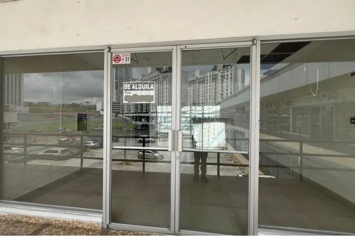 Alquiler de locales comerciales en Plaza Futuro, Avenida José Agustín ...