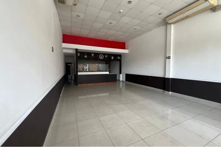 Alquiler de locales comerciales en Plaza Futuro, Avenida José Agustín ...