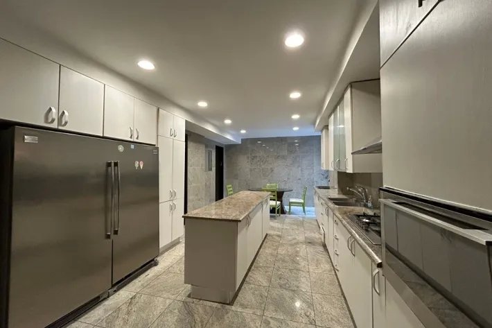 Alquiler de apartamento amoblado en PH Miradores, Punta Pacifica