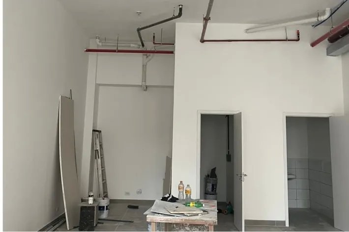 Commercial space for rent at Santa Ana