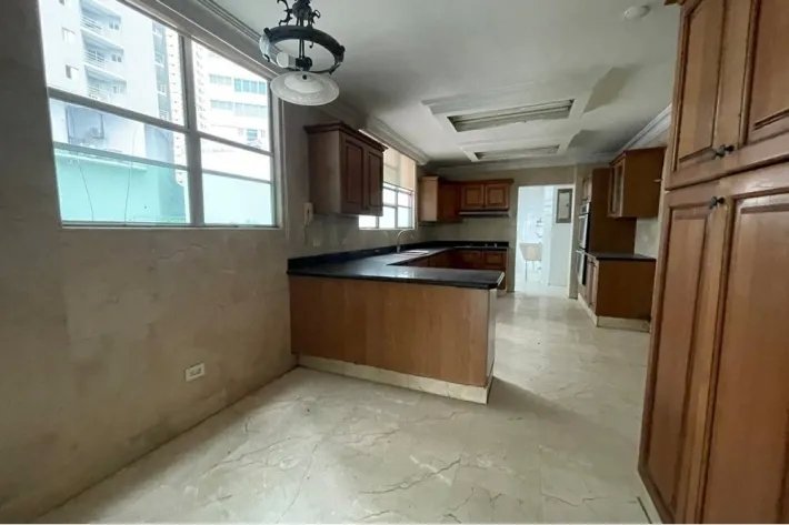 Apartment for sale in Paitilla, Panama