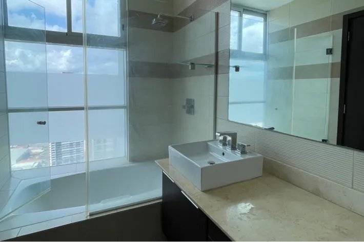 Apartamento full amoblado en venta en PH Country Club, San Francisco